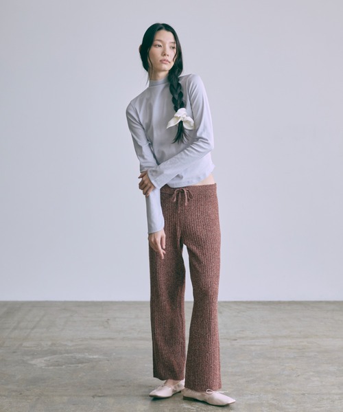 EN NEUME(エンノイム)の「Back Open Ribbon Tops(Tシャツ/カットソー・レディース・ブルー/アイボリー/ブラック・FREE)」の19枚目の写真