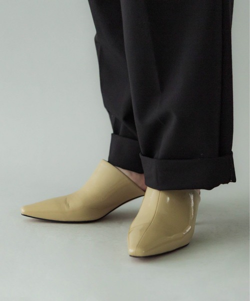 LE VERNIS(ル・ベルニ)の「LE VERNIS(ル・ベルニ)Cover mule(パンプス・レディース・ブルー/ベージュ・24/23.5/24.5)」の8枚目の写真