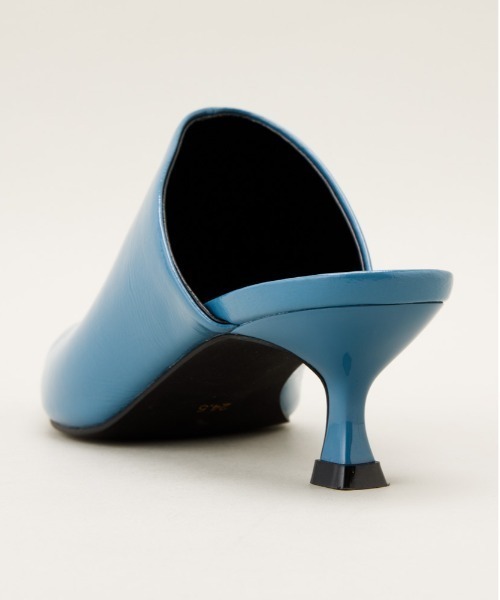 LE VERNIS(ル・ベルニ)の「LE VERNIS(ル・ベルニ)Cover mule(パンプス・レディース・ブルー/ベージュ・24/23.5/24.5)」の18枚目の写真