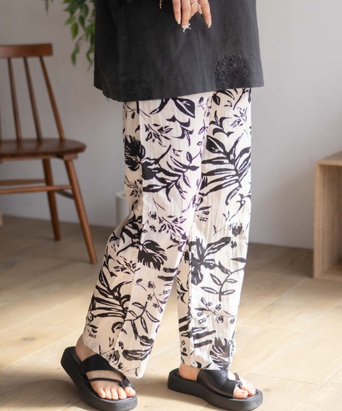 Howdy Marie（ハウディ―マリー）の「Howdy Marie インドファブリック 綿麻ワイドパンツ（その他パンツ・レディース・ブラック系2/ブラック系1/ブラック系3/キナリ・M/L）」の13枚目の写真