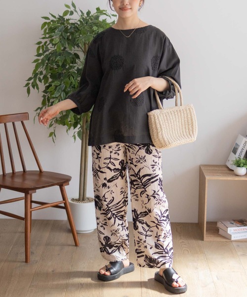 Howdy Marie（ハウディ―マリー）の「Howdy Marie インドファブリック 綿麻ワイドパンツ（その他パンツ・レディース・ブラック系2/ブラック系1/ブラック系3/キナリ・M/L）」の11枚目の写真