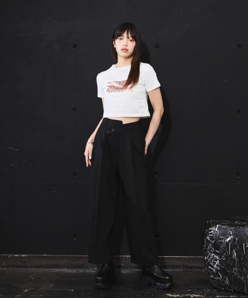 DIP IN CHOCOLATE(ディップインチョコレート)の「箔プリントクロップドTシャツ【DIP IN CHOCOLATE】(Tシャツ/カットソー・レディース・ブラック/ピンク/ゴールド/シルバーグレー・F)」の18枚目の写真
