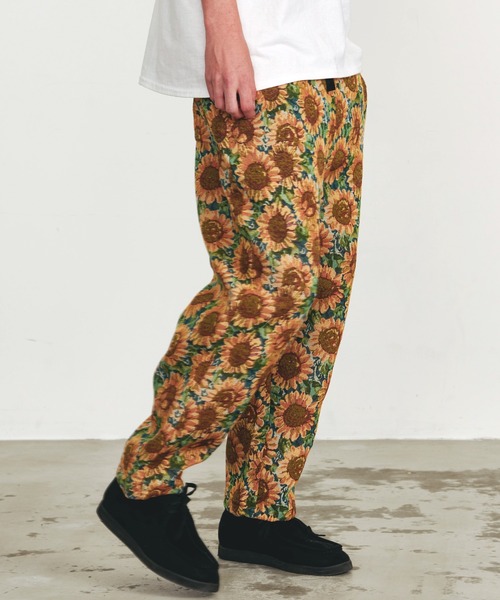 Revo.(レボ)の「Revo. ヴィンテージライク ゴブラン ジャガード 総柄 ワイド イージーパンツ(その他パンツ・メンズ・その他1/その他2/その他3/その他4・1/2)」の4枚目の写真