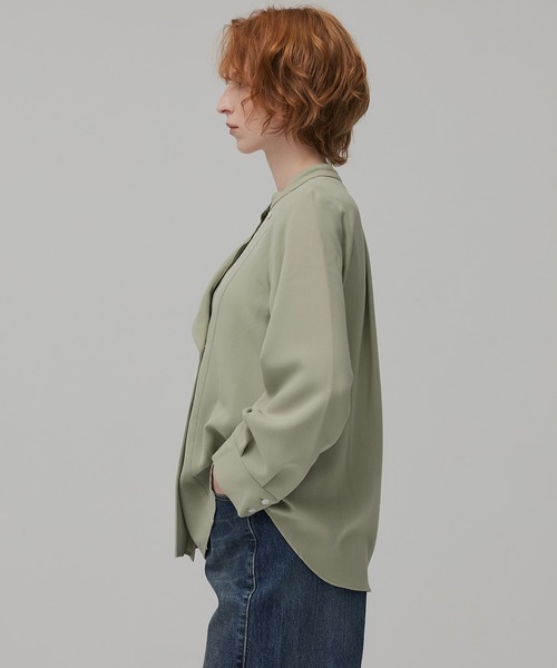 PUBLIC TOKYO(パブリックトウキョウ)の「ターンバックバンドカラーシャツ(シャツ/ブラウス・レディース・ダークグレー/グリーン・FREE)」の7枚目の写真