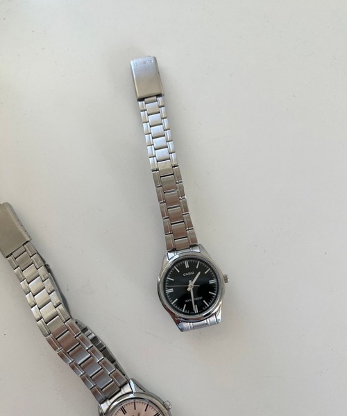 Me%（ミィパーセント）の「CASIOスタンダードウオッチ 322501（アナログ腕時計・レディース・ブラック/オフホワイト・FREE）」の5枚目の写真