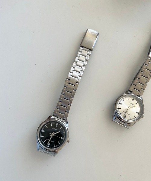 Me%（ミィパーセント）の「CASIOスタンダードウオッチ 322501（アナログ腕時計・レディース・ブラック/オフホワイト・FREE）」の6枚目の写真