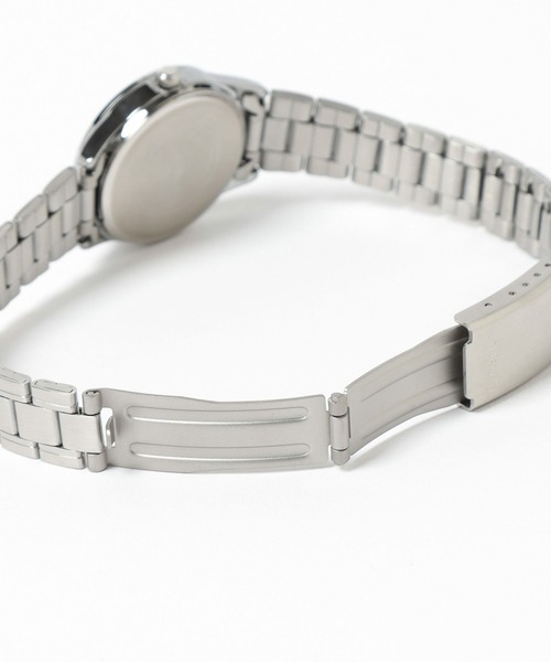 Me%（ミィパーセント）の「CASIOスタンダードウオッチ 322501（アナログ腕時計・レディース・ブラック/オフホワイト・FREE）」の21枚目の写真