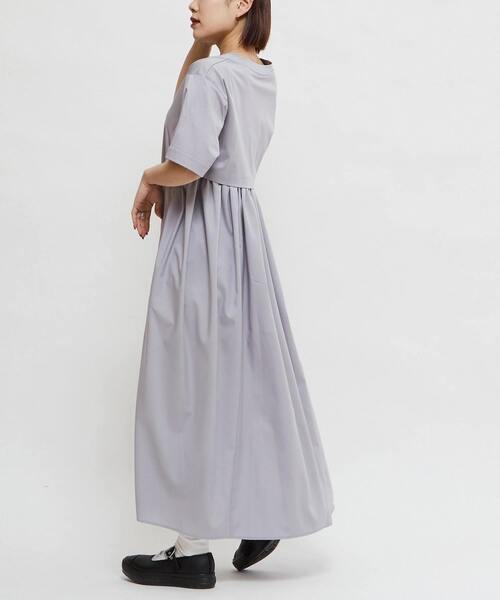 CONVERSE TOKYO(コンバーストウキョウ)の「BACK GATHER DOCKING DRESS(ワンピース・レディース・ブルー/ブラック/ライトグレー・FREE)」の10枚目の写真