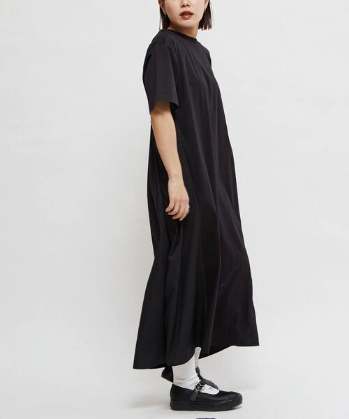 CONVERSE TOKYO(コンバーストウキョウ)の「BACK GATHER DOCKING DRESS(ワンピース・レディース・ブルー/ブラック/ライトグレー・FREE)」の4枚目の写真