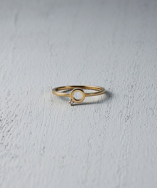 and cloud(アンドクラウド)の「Minimum Circle Black-Gray Diamond Ring(リング・レディース・イエローゴールド/シルバー/ブラック・9号/15号/13号/11号)」の4枚目の写真