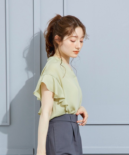 12Twelve Agenda（トゥエルブ　アジェンダ）の「NANOTEXキーネックフリルスリーブブラウス（シャツ/ブラウス・レディース・オフホワイト/ネイビー/イエロー/コーラル・M）」の16枚目の写真