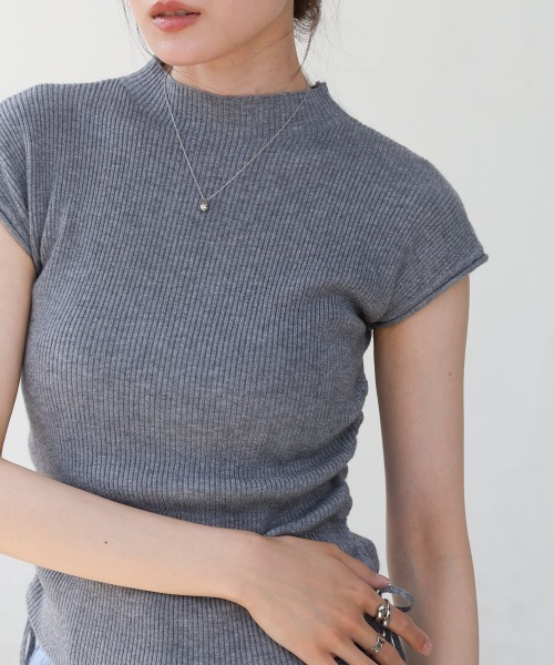 Bab(バブ)の「プチハイネックサイドシャーリングトップス(Tシャツ/カットソー・レディース・グレー/ブラック/アイボリー/ブラウン・M)」の16枚目の写真