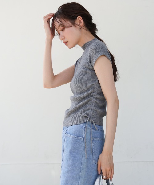 Bab(バブ)の「プチハイネックサイドシャーリングトップス(Tシャツ/カットソー・レディース・グレー/ブラック/アイボリー/ブラウン・M)」の19枚目の写真