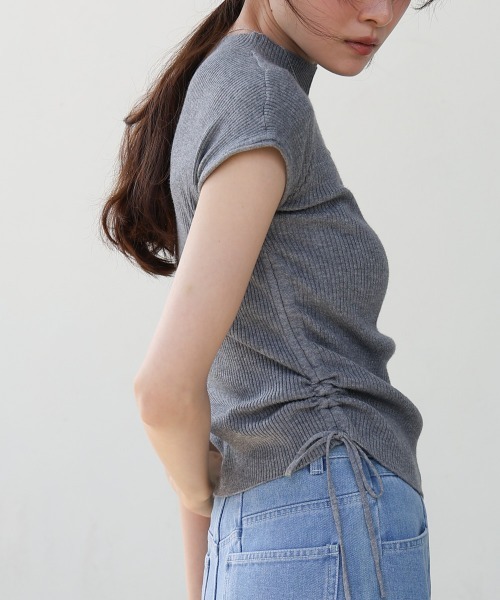 Bab(バブ)の「プチハイネックサイドシャーリングトップス(Tシャツ/カットソー・レディース・グレー/ブラック/アイボリー/ブラウン・M)」の21枚目の写真