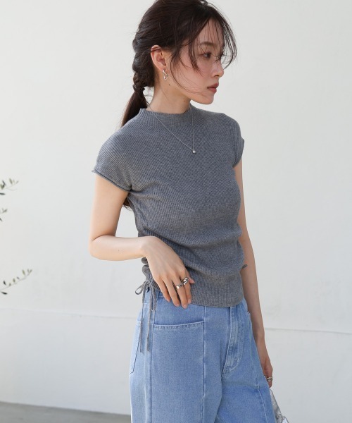 Bab(バブ)の「プチハイネックサイドシャーリングトップス(Tシャツ/カットソー・レディース・グレー/ブラック/アイボリー/ブラウン・M)」の22枚目の写真