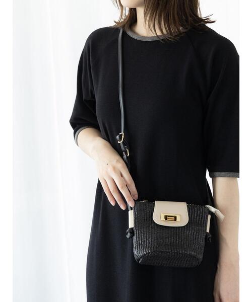 Te chichi TERRASSE(テチチテラス)の「雑材ミニショルダーバッグ《2025summer catalog item》(ハンドバッグ・レディース・オフホワイト/ブラック・F)」の7枚目の写真