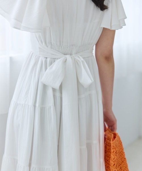 AND COUTURE(アンドクチュール)の「ギャザーVネックティアードワンピース(ワンピース・レディース・ボルドー/サックスブルー/ブラック/オフホワイト/ミント・FREE)」の22枚目の写真