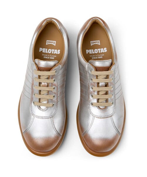 CAMPER（カンペール）の「[カンペール] PELOTAS ARIEL / レザースニーカー（スニーカー・レディース・シルバー・25.0cm/23.5cm/23.0cm）」の4枚目の写真