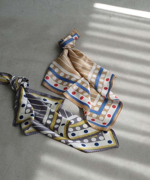 colleca la(コレカラ)の「ストライプ×ドット柄スカーフ(バンダナ/スカーフ・レディース・グレー/ベージュ・FREE)」の8枚目の写真