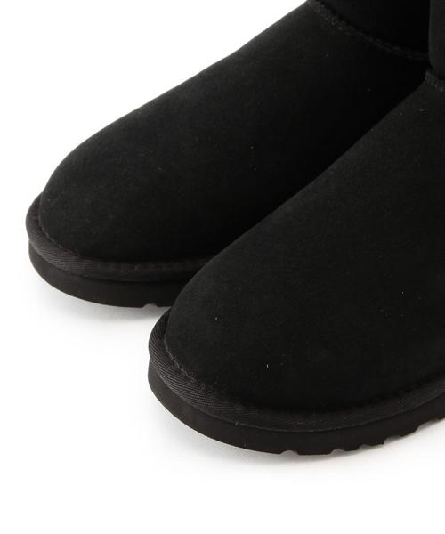 UGG Australia(アグオーストラリア)の「アグ/UGG ClassicShort(ブーツ・レディース・ブラック・7/6/8)」の5枚目の写真