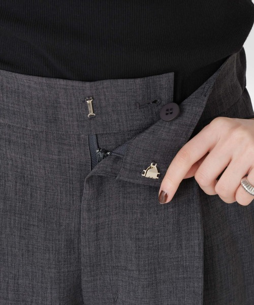 NANO universe（ナノユニバース）の「リネンライクセンタープレスタックパンツ(セットアップ可)（その他パンツ・レディース・ブラウン/ベージュ/チャコール・FREE）」の17枚目の写真