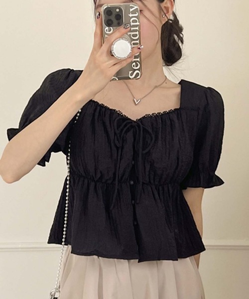 LAFFMO（ラフモ）の「パフスリーブリボンブラウス（Tシャツ/カットソー・レディース・ベージュ/ホワイト/ブラック・F）」の2枚目の写真