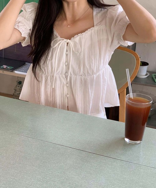 LAFFMO（ラフモ）の「パフスリーブリボンブラウス（Tシャツ/カットソー・レディース・ベージュ/ホワイト/ブラック・F）」の13枚目の写真