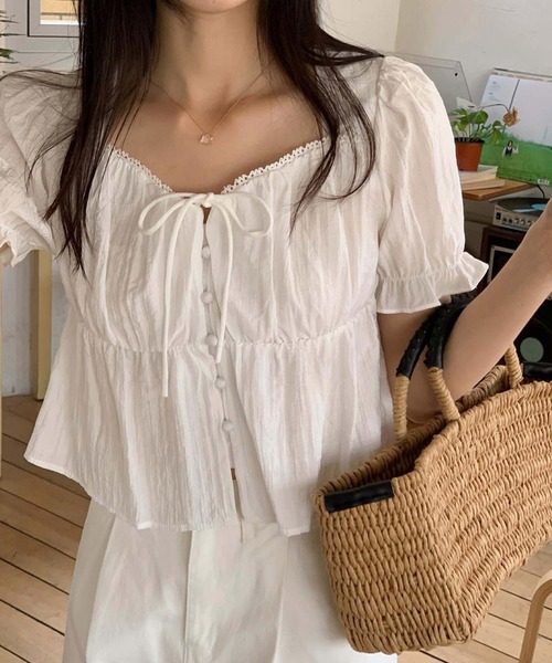 LAFFMO（ラフモ）の「パフスリーブリボンブラウス（Tシャツ/カットソー・レディース・ベージュ/ホワイト/ブラック・F）」の16枚目の写真