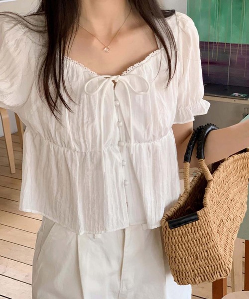 LAFFMO（ラフモ）の「パフスリーブリボンブラウス（Tシャツ/カットソー・レディース・ベージュ/ホワイト/ブラック・F）」の18枚目の写真