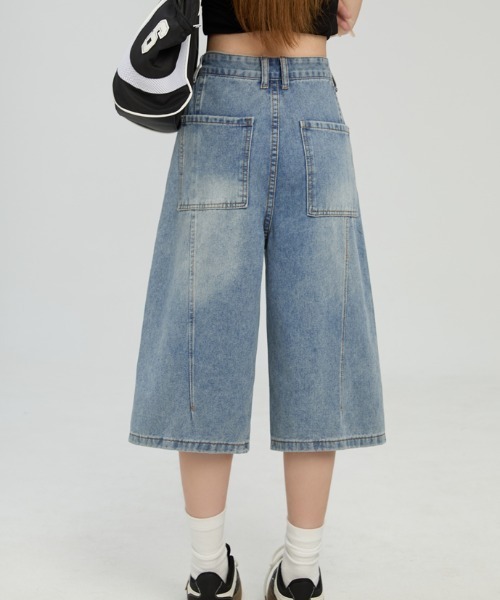 Vipoa(ヴィポア)の「アメリカンウォッシュハーフデニムパンツ(デニムパンツ・レディース・ブルー/ブラック・MEDIUM/LARGE)」の7枚目の写真