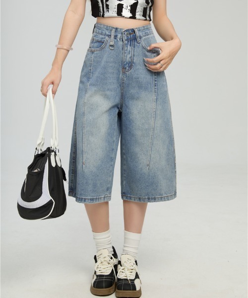 Vipoa(ヴィポア)の「アメリカンウォッシュハーフデニムパンツ(デニムパンツ・レディース・ブルー/ブラック・MEDIUM/LARGE)」の4枚目の写真
