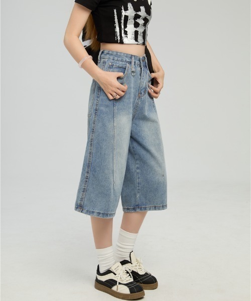 Vipoa(ヴィポア)の「アメリカンウォッシュハーフデニムパンツ(デニムパンツ・レディース・ブルー/ブラック・MEDIUM/LARGE)」の5枚目の写真