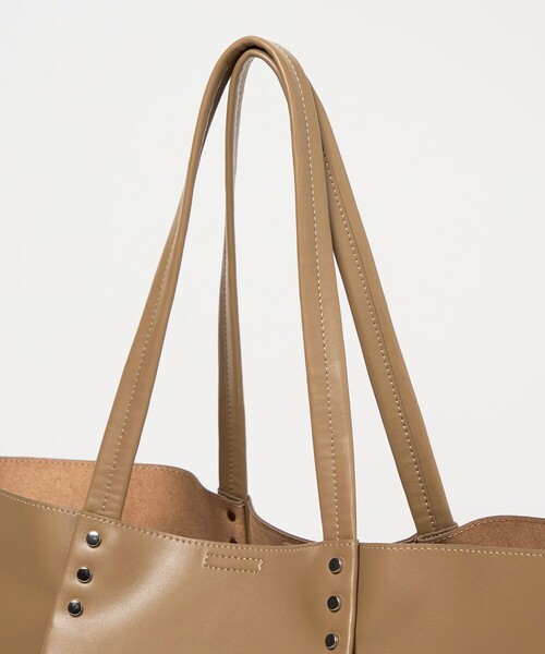 BEAUTY&YOUTH UNITED ARROWS（ビューティーアンドユースユナイテッドアローズ）の「タック トートバッグ -2WAY-（トートバッグ・レディース・ブラック/モカ・FREE）」の21枚目の写真
