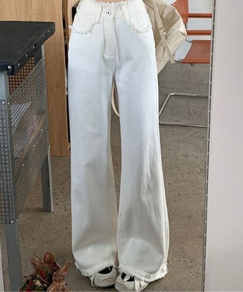 maison de LATIR(メゾンドラティール)の「旬デニムスタイルを楽しめる夏服ワイドデニムイージーパンツ(その他パンツ・レディース・ブラック/ライトブルー/ホワイト/ブルー・L/M)」の2枚目の写真