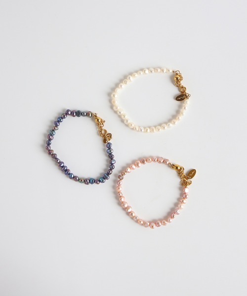 TUWAKRIM（トゥワクリム）の「【TUWAKRIM】リップルバロックブレスレット（ブレスレット・レディース・オフホワイト/ピンク/グレー・MEDIUM）」の6枚目の写真