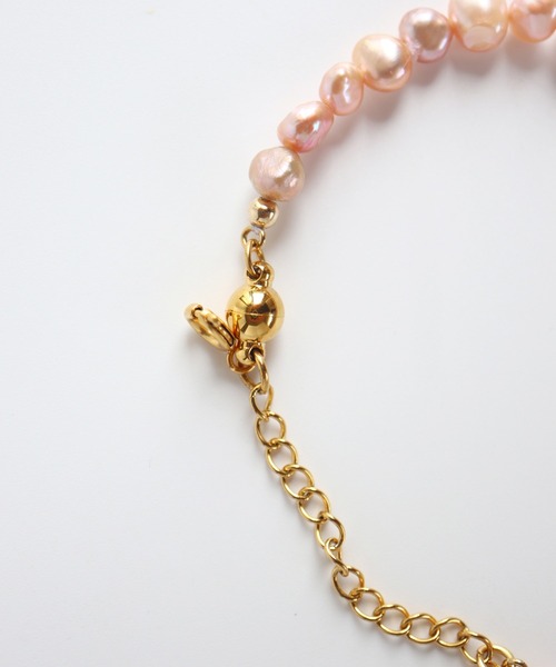 TUWAKRIM（トゥワクリム）の「【TUWAKRIM】リップルバロックブレスレット（ブレスレット・レディース・オフホワイト/ピンク/グレー・MEDIUM）」の8枚目の写真