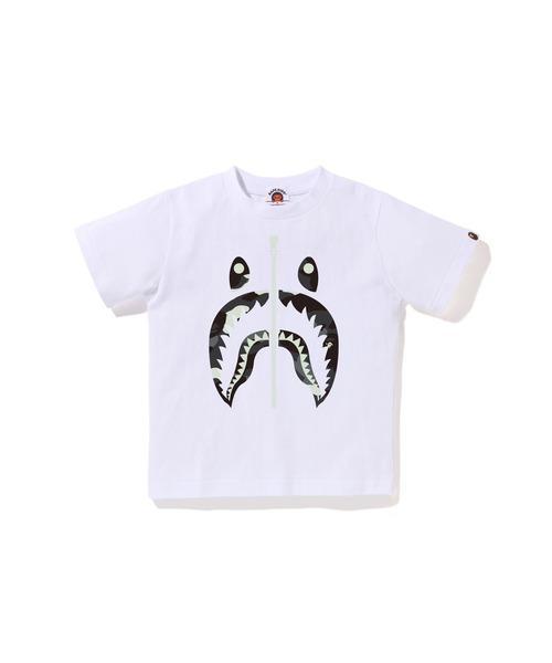 A BATHING APE(アベイシングエイプ)の「CITY CAMO SHARK TEE(Tシャツ/カットソー・キッズ・ブラック/ホワイト・120/130/140/110/100/90)」の1枚目の写真