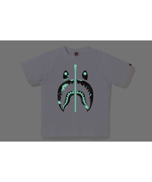 A BATHING APE(アベイシングエイプ)の「CITY CAMO SHARK TEE(Tシャツ/カットソー・キッズ・ブラック/ホワイト・120/130/140/110/100/90)」の3枚目の写真