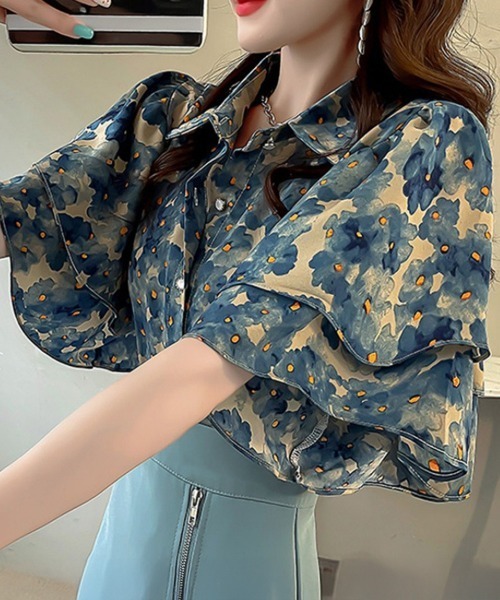 Miniministore(ミニミニストア)の「総柄ブラウスダブルフレアスリーブトップス(シャツ/ブラウス・レディース・ブラック系2/ブルー/アイボリー/ブラック系1/カラフル・M/S)」の4枚目の写真