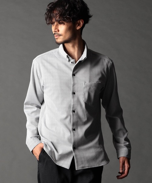NICOLE CLUB FOR MEN（ニコルクラブフォーメン）の「ジオメトリックスタンドボタンダウンシャツ（シャツ/ブラウス・メンズ・ブラック系/ブルー系/オレンジ系/ホワイト系・MEDIUM/LARGE/X-LARGE）」の2枚目の写真