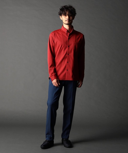 NICOLE CLUB FOR MEN（ニコルクラブフォーメン）の「ジオメトリックスタンドボタンダウンシャツ（シャツ/ブラウス・メンズ・ブラック系/ブルー系/オレンジ系/ホワイト系・MEDIUM/LARGE/X-LARGE）」の6枚目の写真