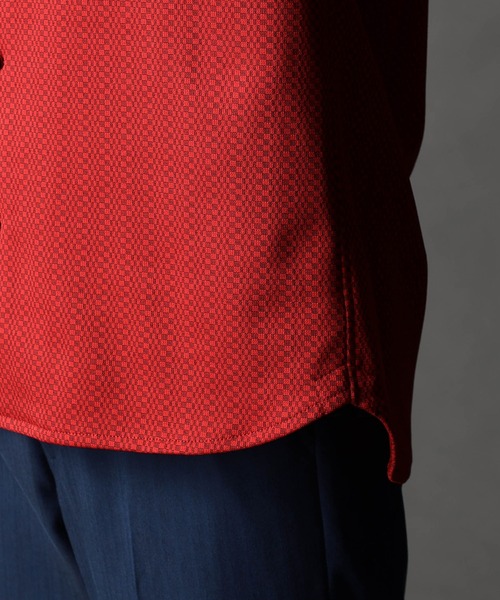 NICOLE CLUB FOR MEN（ニコルクラブフォーメン）の「ジオメトリックスタンドボタンダウンシャツ（シャツ/ブラウス・メンズ・ブラック系/ブルー系/オレンジ系/ホワイト系・MEDIUM/LARGE/X-LARGE）」の15枚目の写真