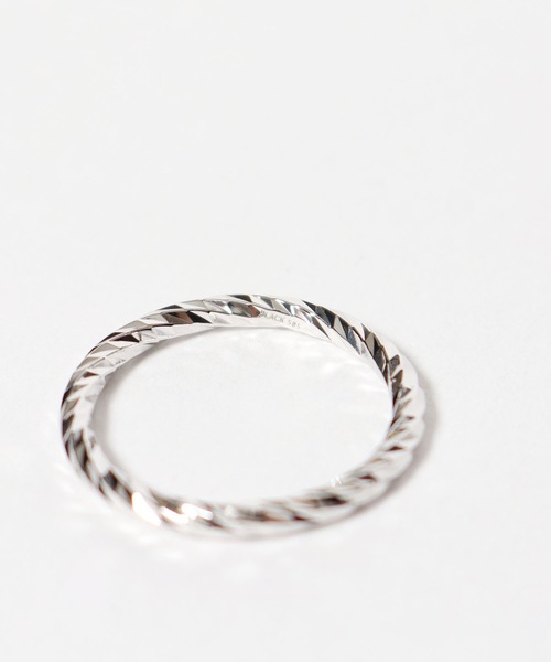 MARIA BLACK(マリアブラック)の「MARIA BLACK/ GLAM RING SILVER リング 指輪 シルバー ワンポイント 夏服(リング・レディース・シルバー・8)」の2枚目の写真
