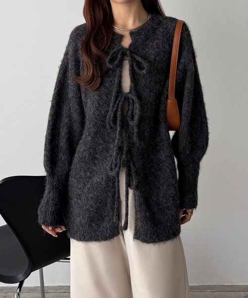 callautia（カラウティア）の「バックリボンオーバーシャギーニット（ニット/セーター・レディース・ネイビー/チャコール/ライトグレー/ブラウン/ダークブラウン・MEDIUM/LARGE）」の20枚目の写真