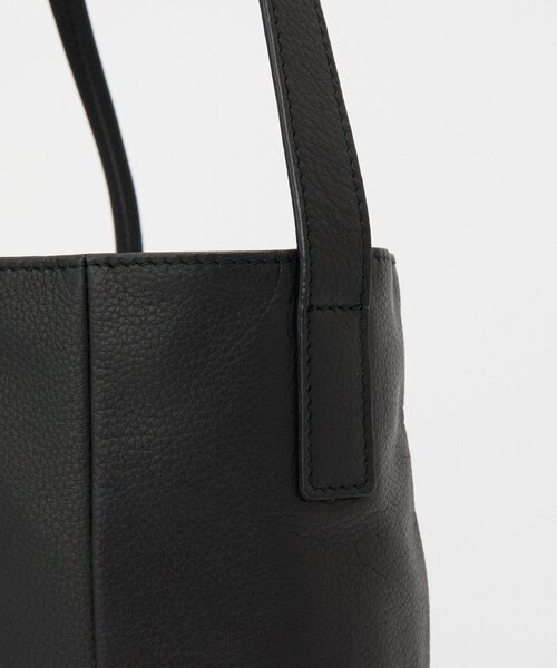 russet（ラシット）の「レザー2WAYトートバッグ（トートバッグ・レディース・キャメル/グレー/ブラック/アイボリー・FREE）」の19枚目の写真
