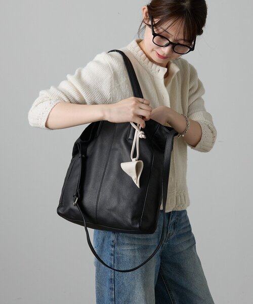 未使用 russet ラシット トートバッグ 2WAY ショルダー レザー 濃紺 russet（ラシット） トートバッグ 「昨年即完売したアイテムが復活