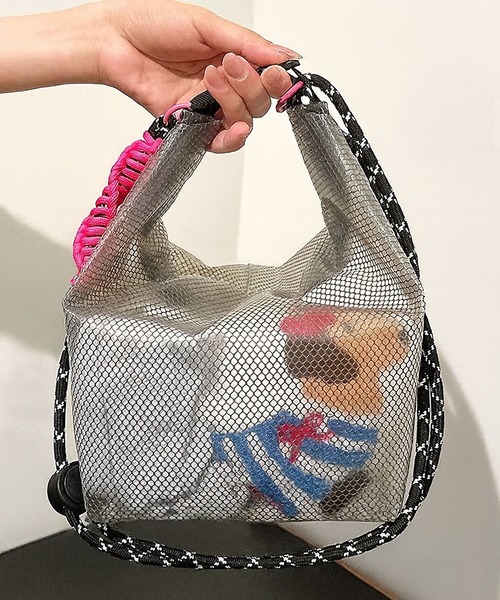 ammy.（エイミードット）の「【 ammy. / エイミードット 】 パラコード 防水 ビニール バッグ / ポーチ（ショルダーバッグ・レディース・B/A・ONE SIZE）」の8枚目の写真