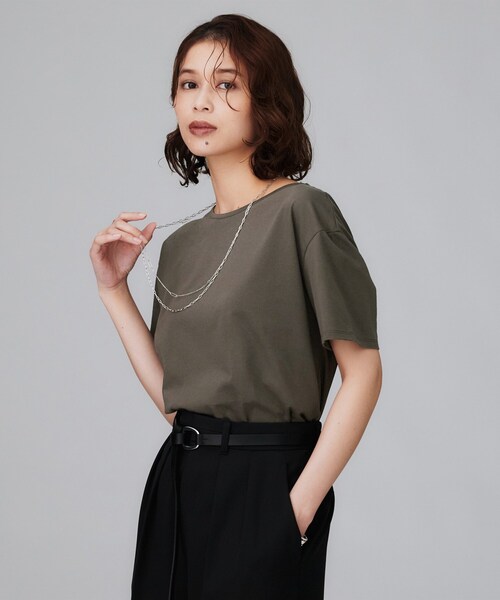 UNTITLED（アンタイトル）の「【接触冷感/コットン100/洗える/Tシャツ】半袖天竺プルオーバー（Tシャツ/カットソー・レディース・ダークグレー/オフホワイト/キャメル・48/44/04/02/00）」の9枚目の写真