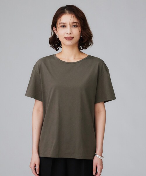 UNTITLED（アンタイトル）の「【接触冷感/コットン100/洗える/Tシャツ】半袖天竺プルオーバー（Tシャツ/カットソー・レディース・ダークグレー/オフホワイト/キャメル・48/44/04/02/00）」の17枚目の写真