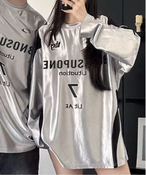lilful(リルフル)の「メタリックサッカーデザインプリントロンT(Tシャツ/カットソー・メンズ・シルバー・L/M)」の7枚目の写真